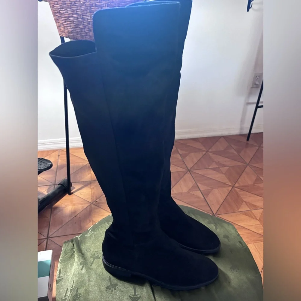 Simply Vera by Vera Wang Black Over-the-Knee Suede-Look Leather Boots size 8